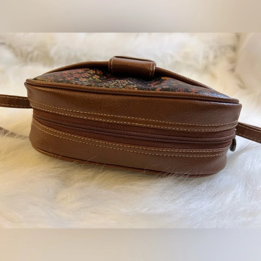 Bonjour Mini Crossbody - Picture 8 of 15